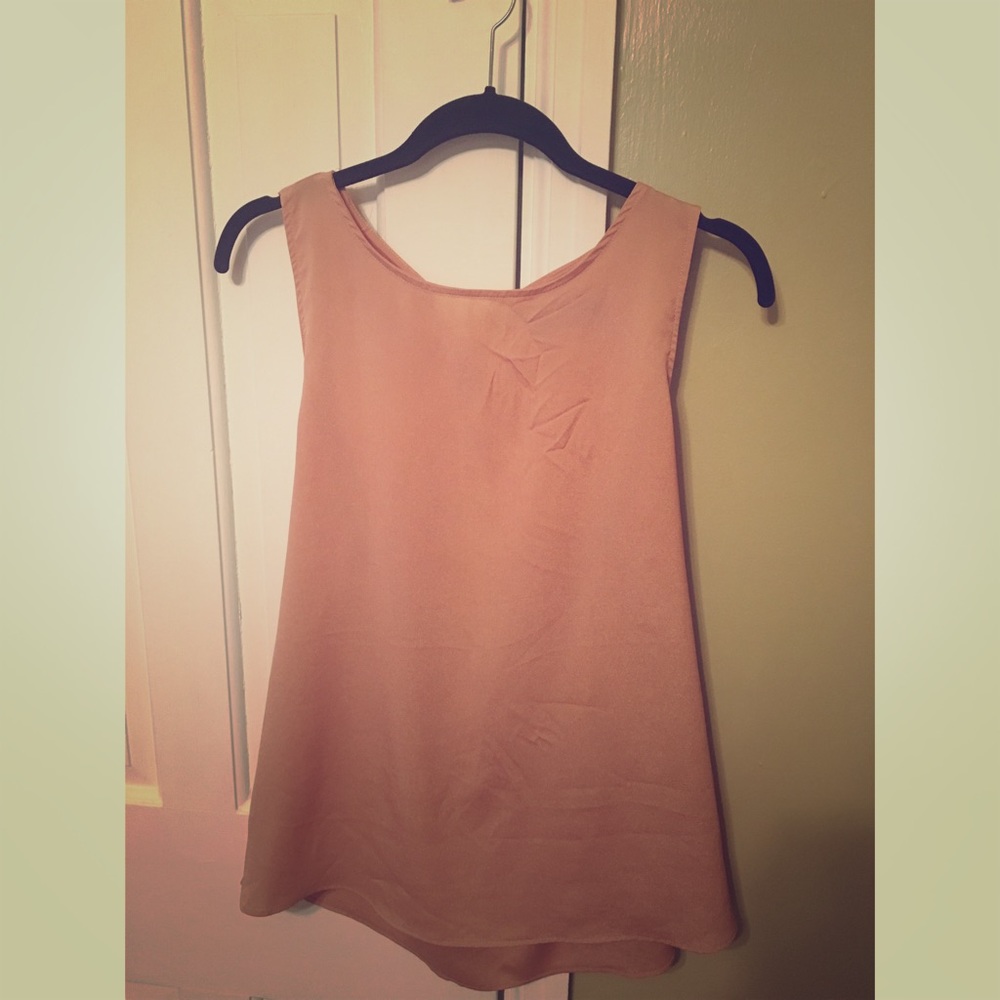 Blush pink cute tank top worn for work